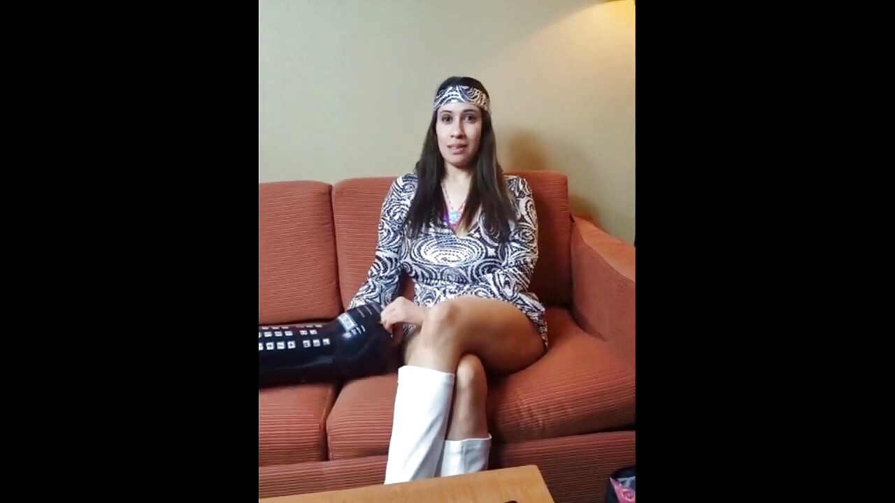 妮可·帕斯在第一部電影前的SFW採訪