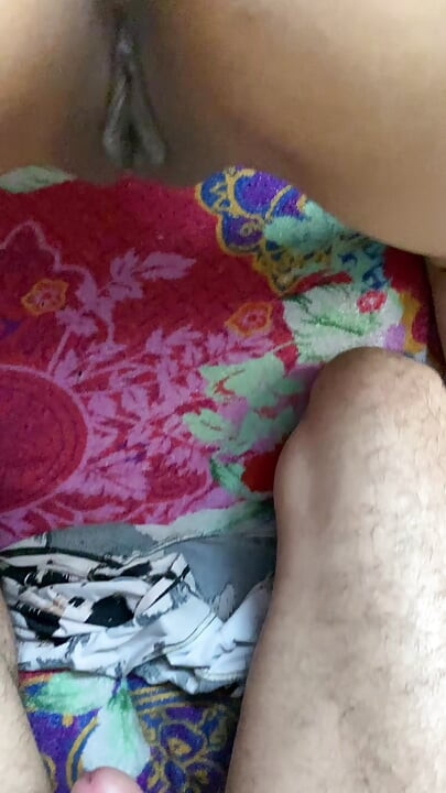 Maagdelijk Indisch universiteitsmeisje eerste keer creampie met een vreemde