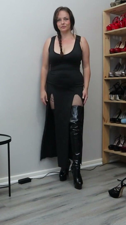 Outfitcombinatie met slangpatroon nylon - Met Lee Lyrical | Clip 3