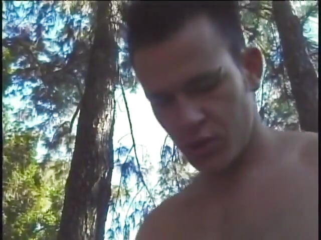 Gay fodendo na floresta