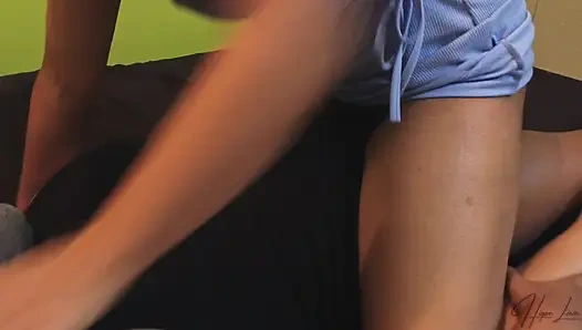 Memek dan memek cewek sange ini dientot habis-habisan sama kontol besarku