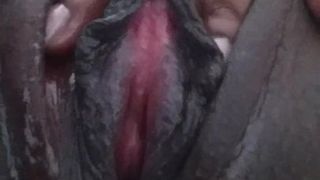 Große Klitoris fleischig nasse Muschi fingern