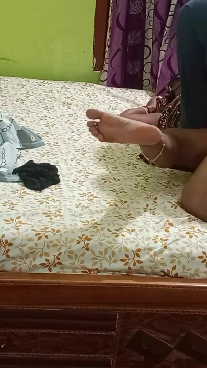Detik penting dari pepek gerudi tegar Tamil Mallu Savita dalam saree dan coli"