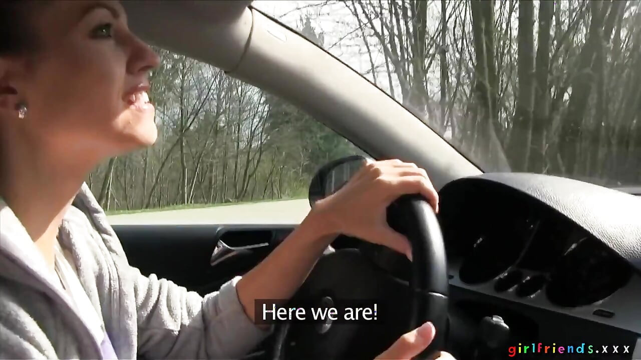 Girlfriends XXX - Sunday Drive bliver til en fissespisningskonkurrence