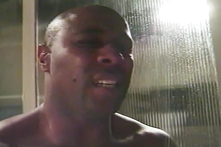 Είναι βυζαρού μωρό από τη Νουβία που λύγισε και γαμήθηκε από το BBC