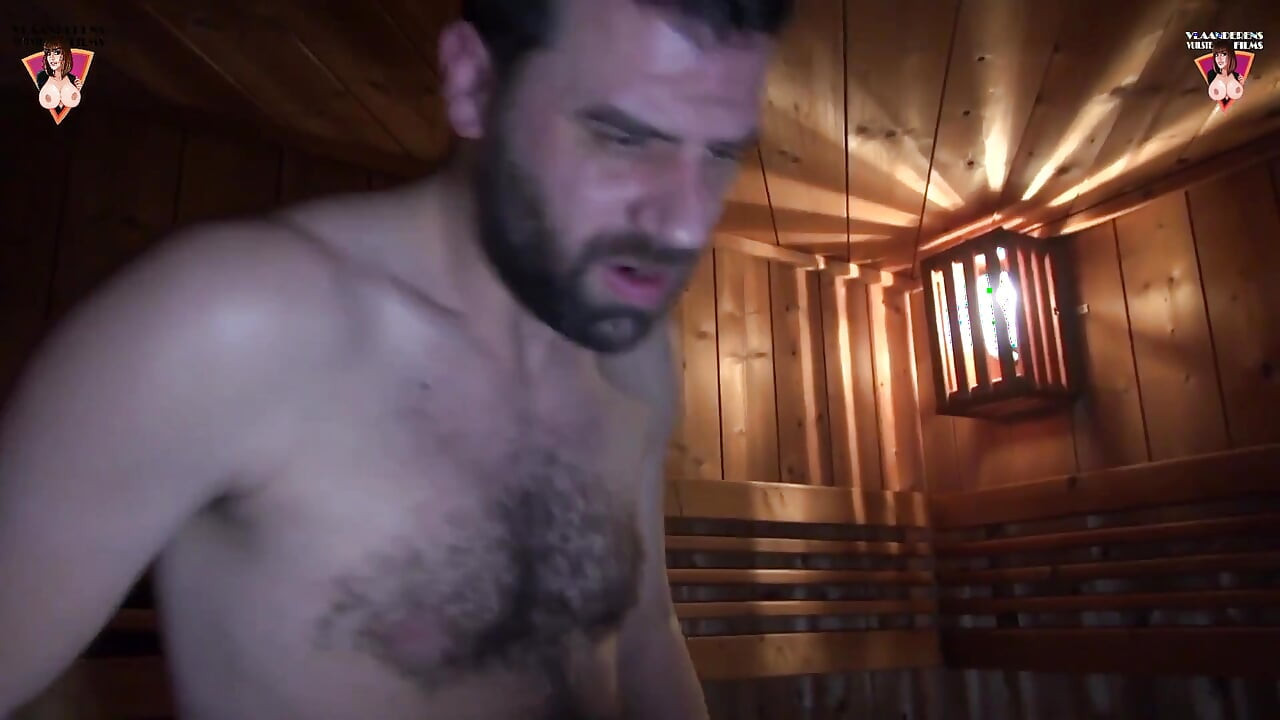 Javier szop a szaunában