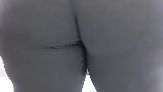 Legging exhibitionism