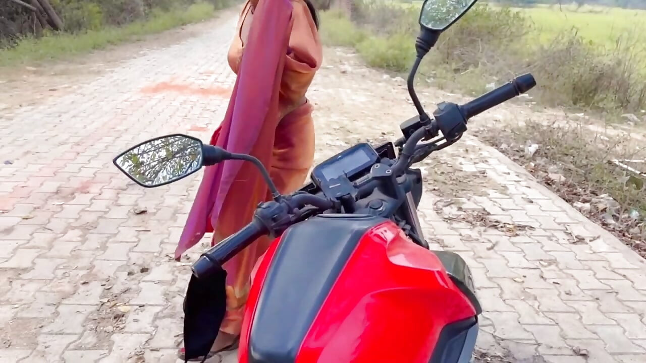 Desi Dorf heiß sali fickt zum ersten mal mit ihrer jija Im freien, heißer sali fick xxx video enger muschi-fick