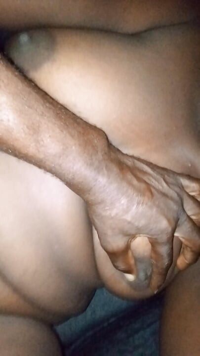 Istri semok yang doyan selingkuh suka banget dientot kontol besar sampai muncrat