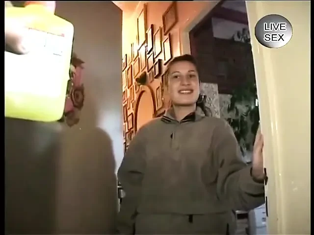 MILF slut suck dick in the bathroom