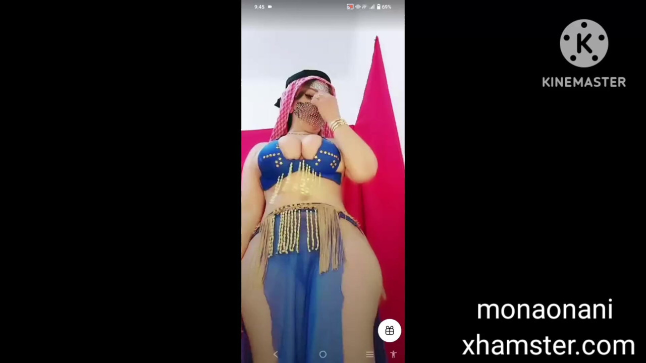 Monaonani kamera önünde dans ediyor canlı tango, Arap dul, seksi genç erkek avcısı, çarpıcı derecede güzel
