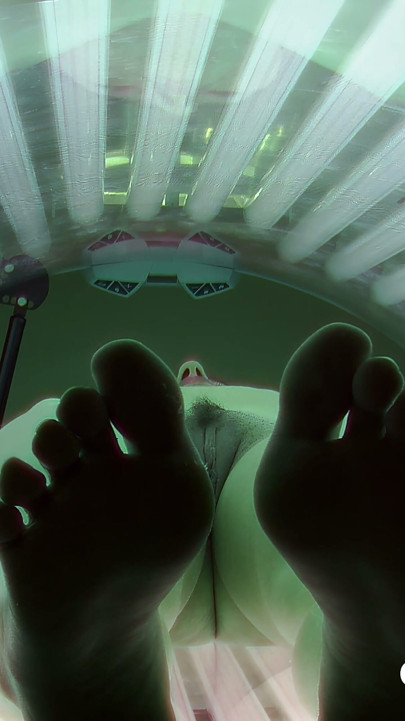 Czech Solarium 52: Model Strips Down for a Sexy Camera Show in the Solarium