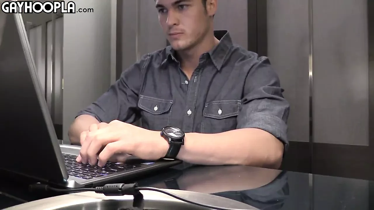 Sexy office worker steals a few moments for masturbation