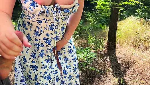 HANDJOB in PUBLIC - Stranger Woman Caught me Masturbating and Makes Me Cum!