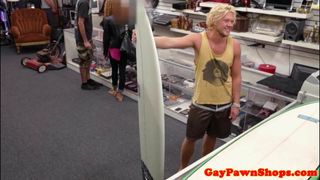 Pawnshop trio surfer boca jizzed por dinero