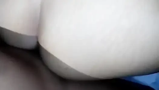 Doyumsuz, sikişmekten asla bıkmadı