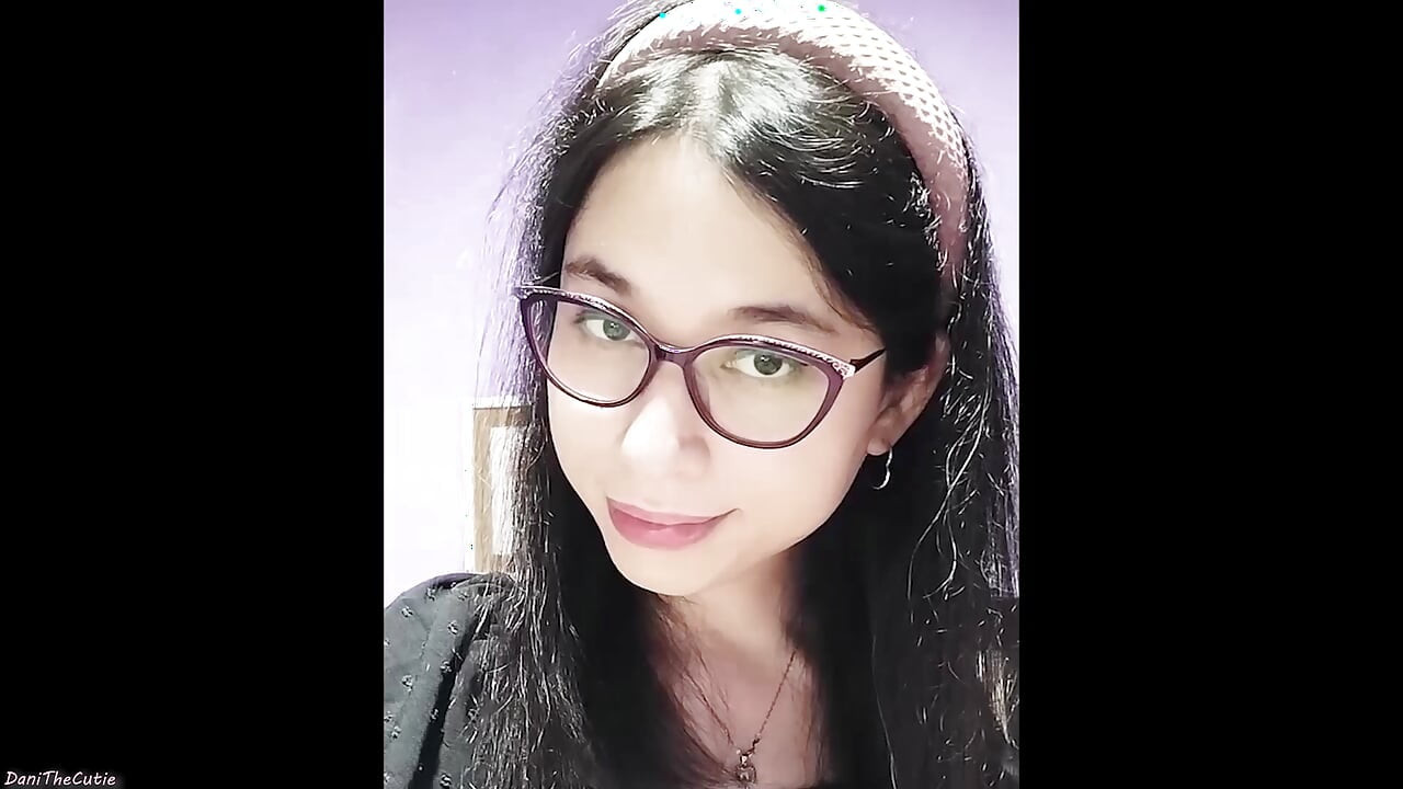 pinay tgirl DaniTheCutie daje zachętę, gdy spędzasz z nią intymny czas