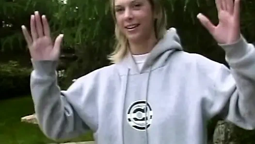 Mädchenschule: Heißer Outdoor-Spaß