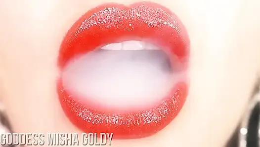 Melatih desakanmu untuk bibir merahku!