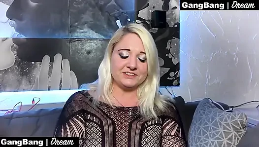 Dralle Deutsche Ehefrau Jessie - Ihr Erster Creampie-gangbang