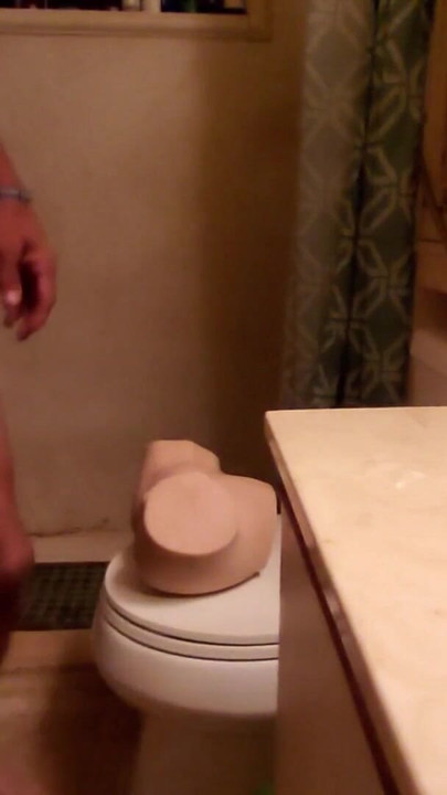 "3" Svršavanja!!! .... Trening kurca... Treniram mišiće kurca da ne pucaju tako BRZO!!!! | Isječak 1