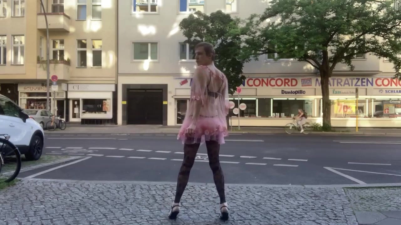 PUSSY IS ALWAYS HUNGRY FOR RAW COCK