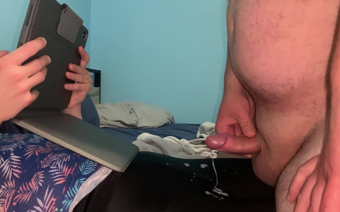 I jerk off and I cum on my girlfriend's black leggings