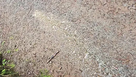Mendaki-n-kencing Di Hari Hujan