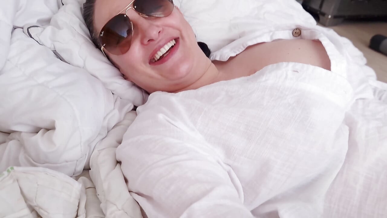 Mama vitregă și fiul vitreg fac sex