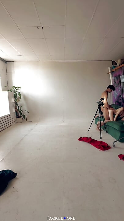 Dolly Love за кулисами, фотосессия, отсос и трах в студии