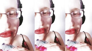 Asmr édes csokoládé evés - asmr, szemüveg, óriásnő, rúzs, nagy ajkak, nyögés, étel, arcfétis, hosszú körmök