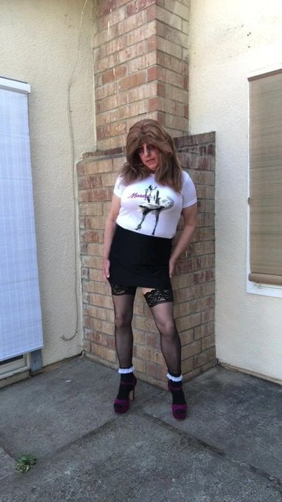 Feeling Sexy Outside
