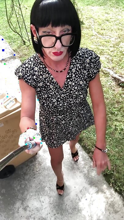 Wanderin' in the Garden Like a Bitch