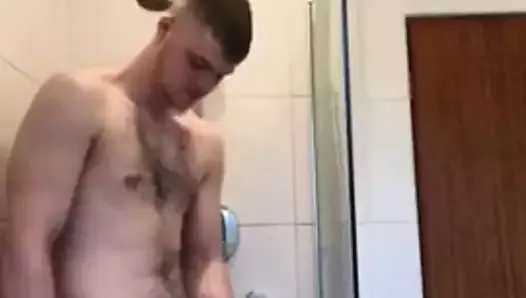 scally wanks in the shower