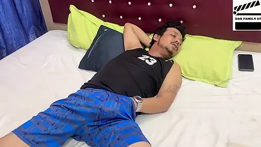 BAARE DUDHWALI BHABI OR THARKI DEWAR KI CHUDAI RAW CLIPS