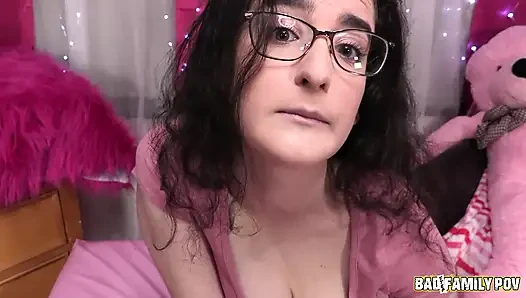 BadFamilyPOV - Lyra Lockhart tauscht ihren vollbusigen körper für die nachhilfe ihres stiefvaters