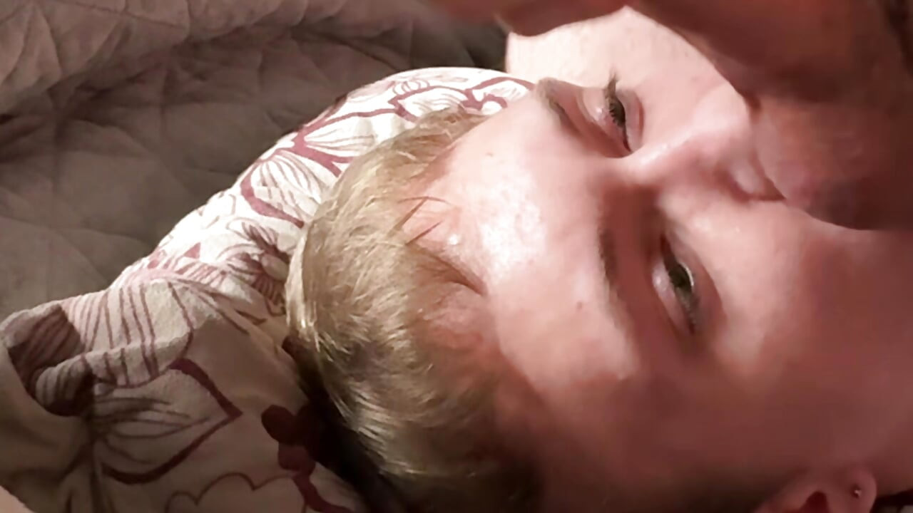 Found a Guy with a Big Dick by the Sea, Offered Him a Blowjob, He Agreed, Part 1