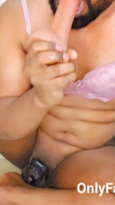 Newly ladyboy feminine body masculine face getting horny and fuck | Clip 1
