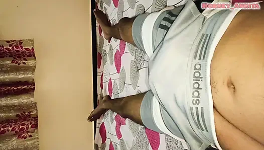 Hintli kız üvey erkek kardeşinin büyük zenci yarağı xxx