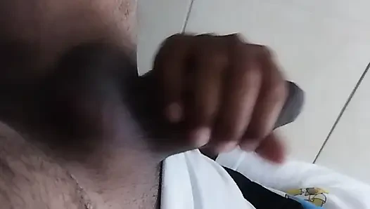Bir kadının beni banyoda yakalaması dileğiyle