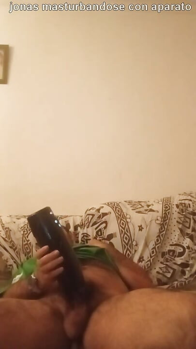 Jonas Masturbating with Bribrador