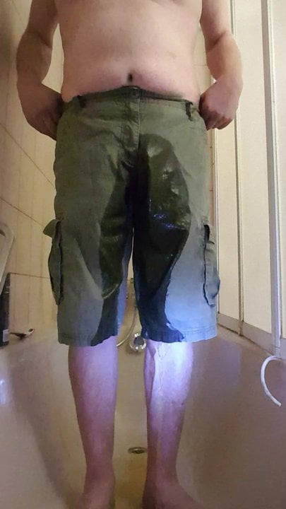 Pee in shorts