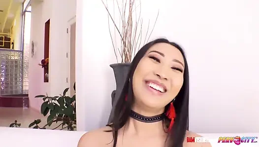 Ganz natürliche vollbusige asiatische schätzchen sharon lee und Vicki chase ficken