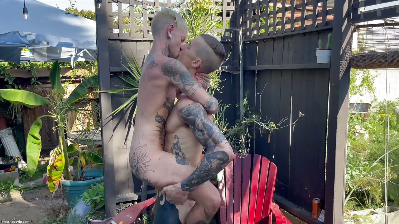 Seks Luar POV Ghairah Hoss Kado Kongkek Austin Spears Zakar Besar Daddy Blonde FTM Trans Man Twink