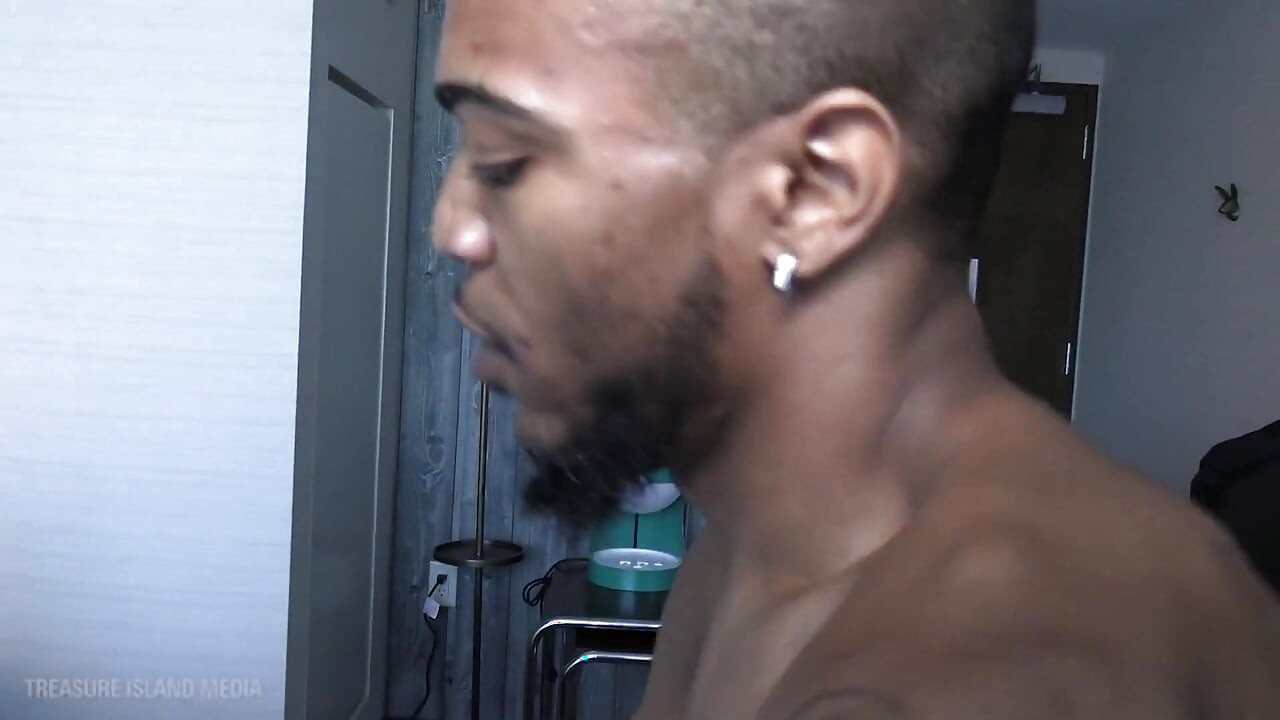 Drew Dixon Craves Raw BBC