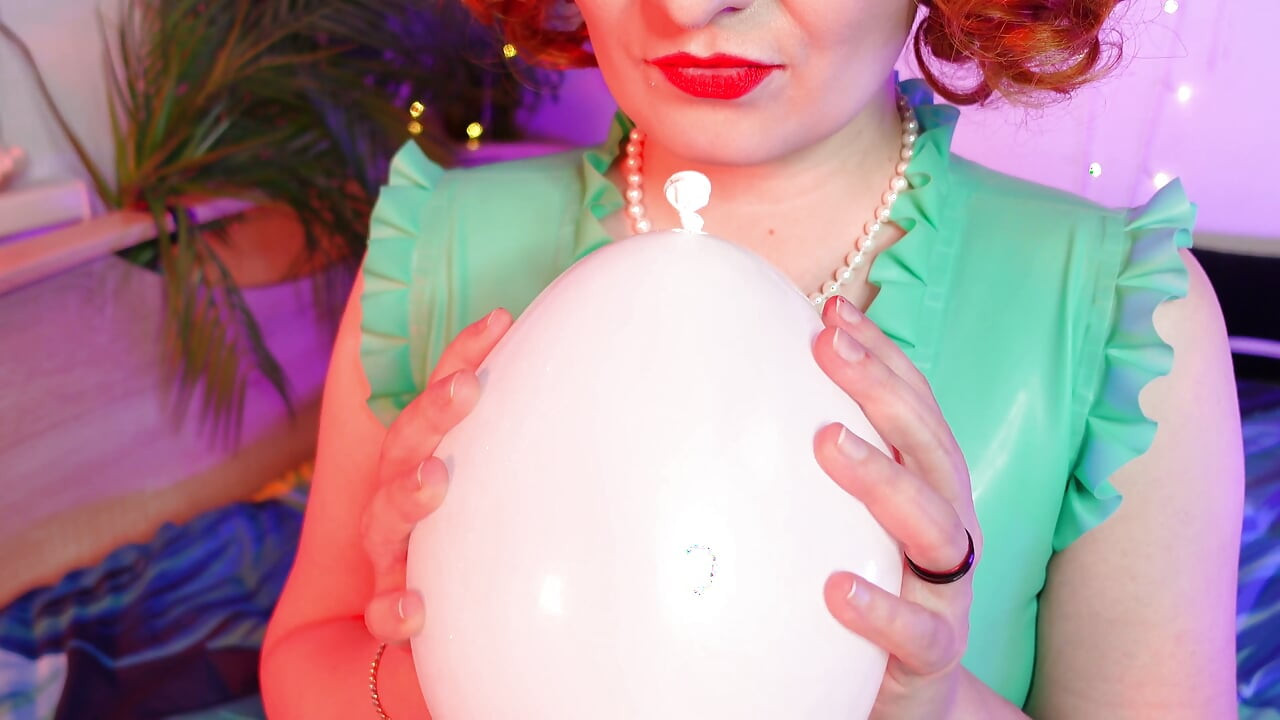 Airballoon latexové fetiš video, femdom POV ponížení