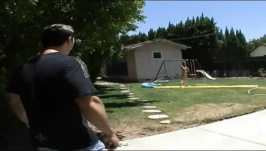 Gadis remaja nakal dengan memek bejat ini dientot habis-habisan sampai dicrot di dalam