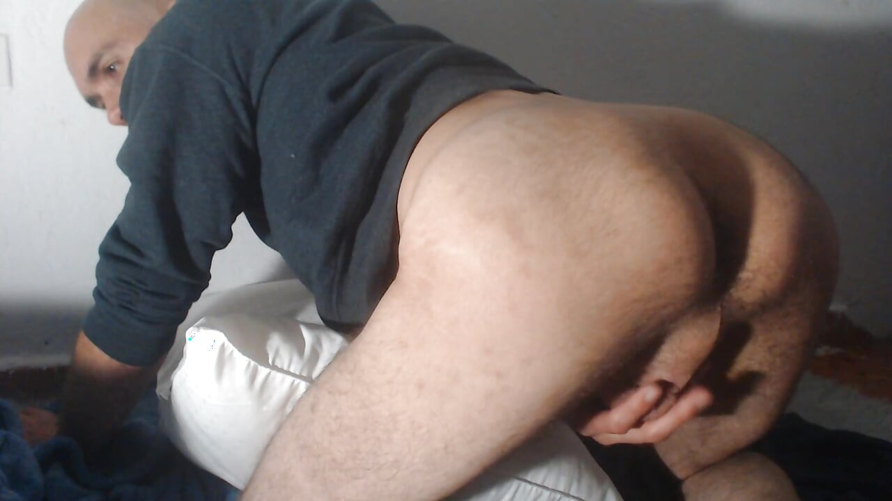 Tight Ass Wants Big Cock Deep Inside