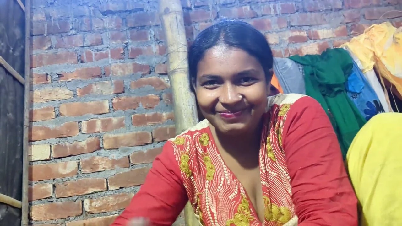 Sexy Desi Bhabhi in Hot Sex Video