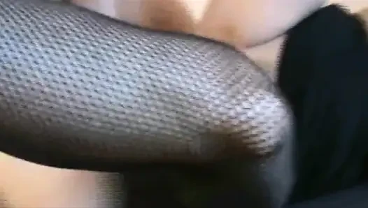 Fransız amatör orta yaşlı seksi kadın motel odasında sikiliyor ve dölleniyor